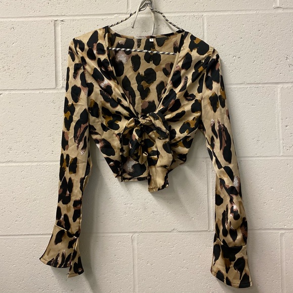 BOOHOO Brown Leopard Print Tie Front Crop Longsleeve Top - Picture 5 of 9